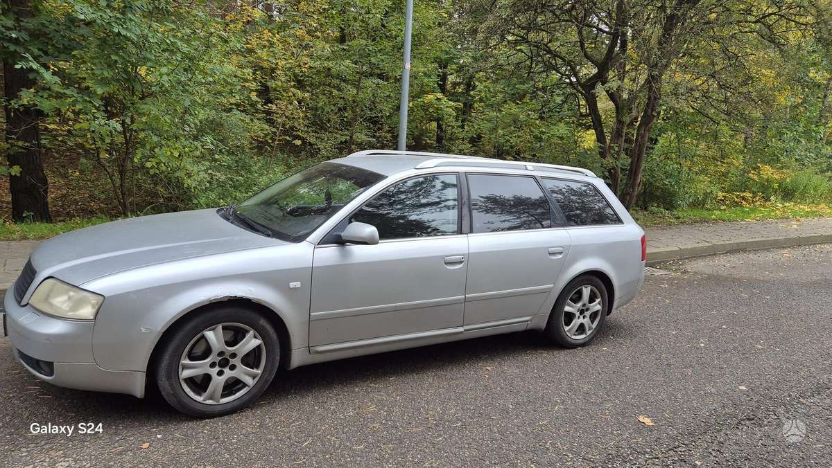Audi A6 2004 — салон