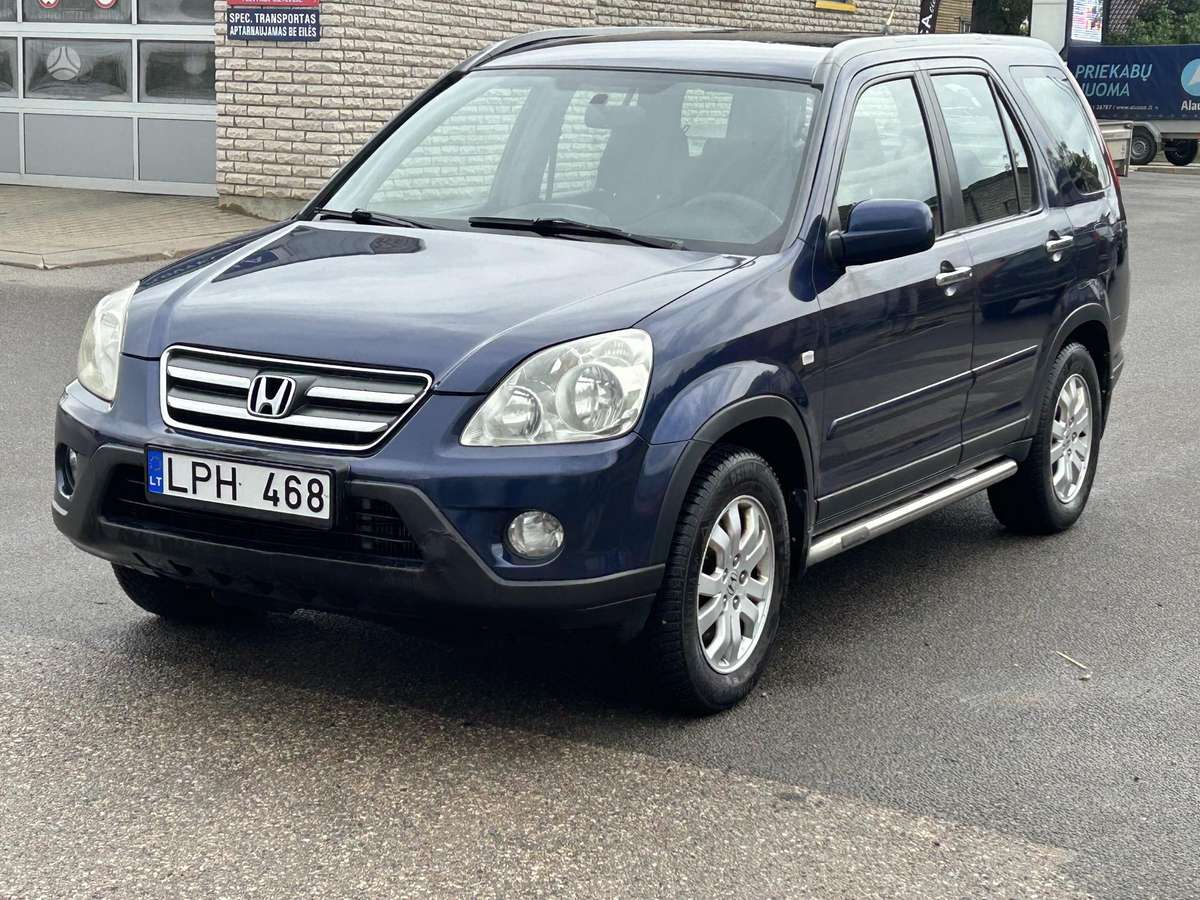 Honda CR-V 2006 — rear view