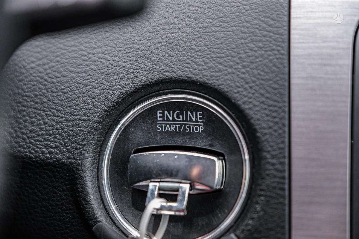 Volkswagen Passat 2011 — photo 21