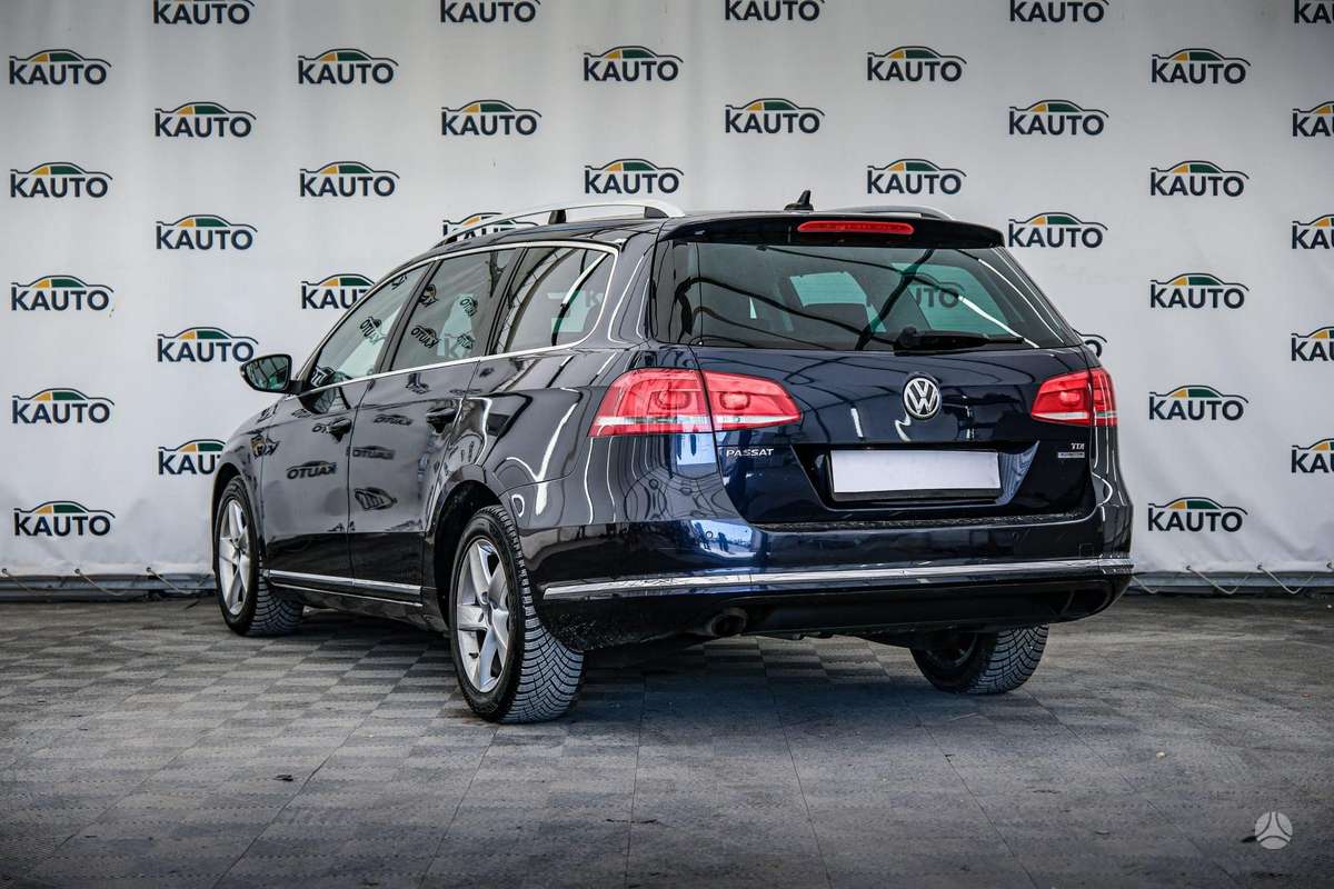 Volkswagen Passat 2011 — engine 1600 cm³, 105 HP (77kW)