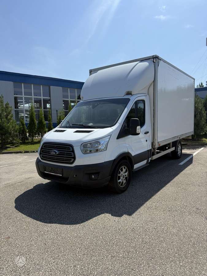 Ford Transit 2015 — rear view