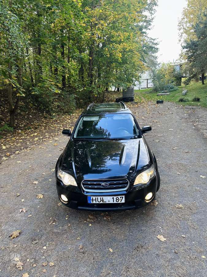 Subaru Outback 2004 — салон
