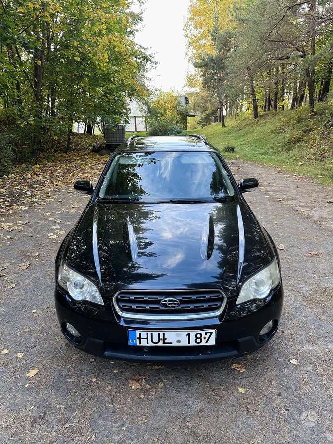 Subaru Outback 2004 — двигун 2457 cm³, 165 HP (121kW)
