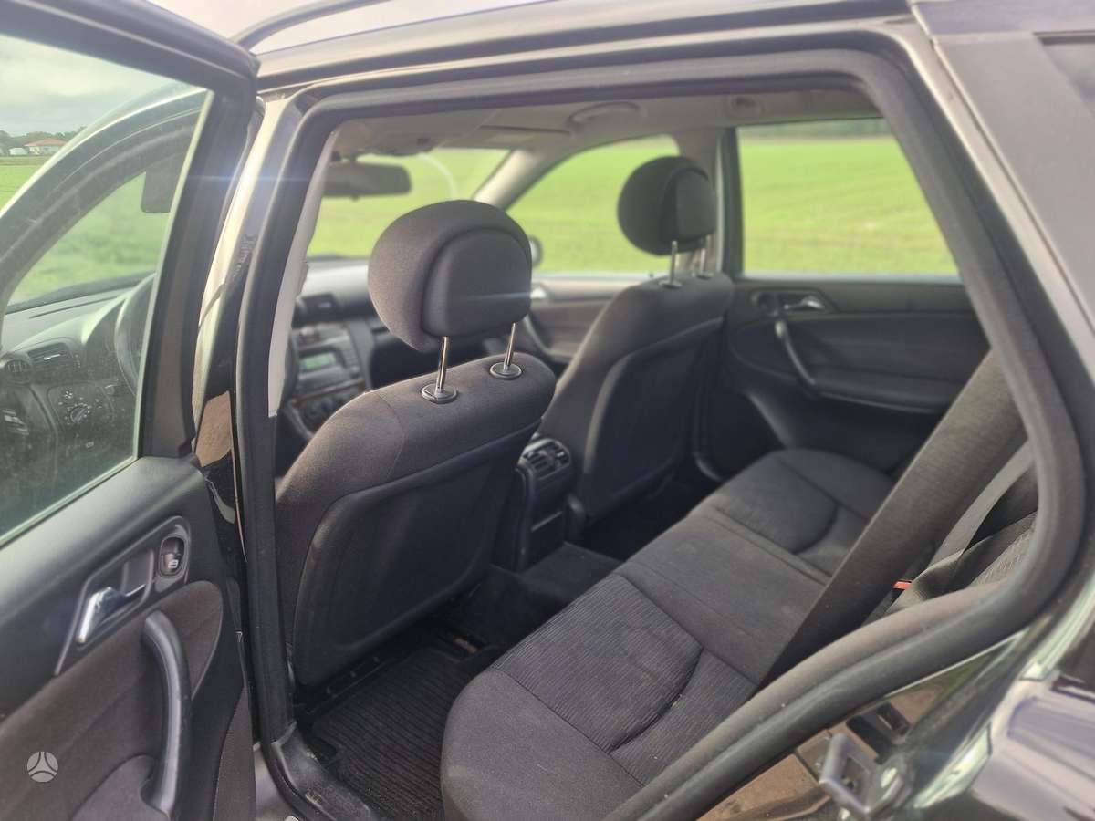 Mercedes-Benz C200 2007 — photo 7
