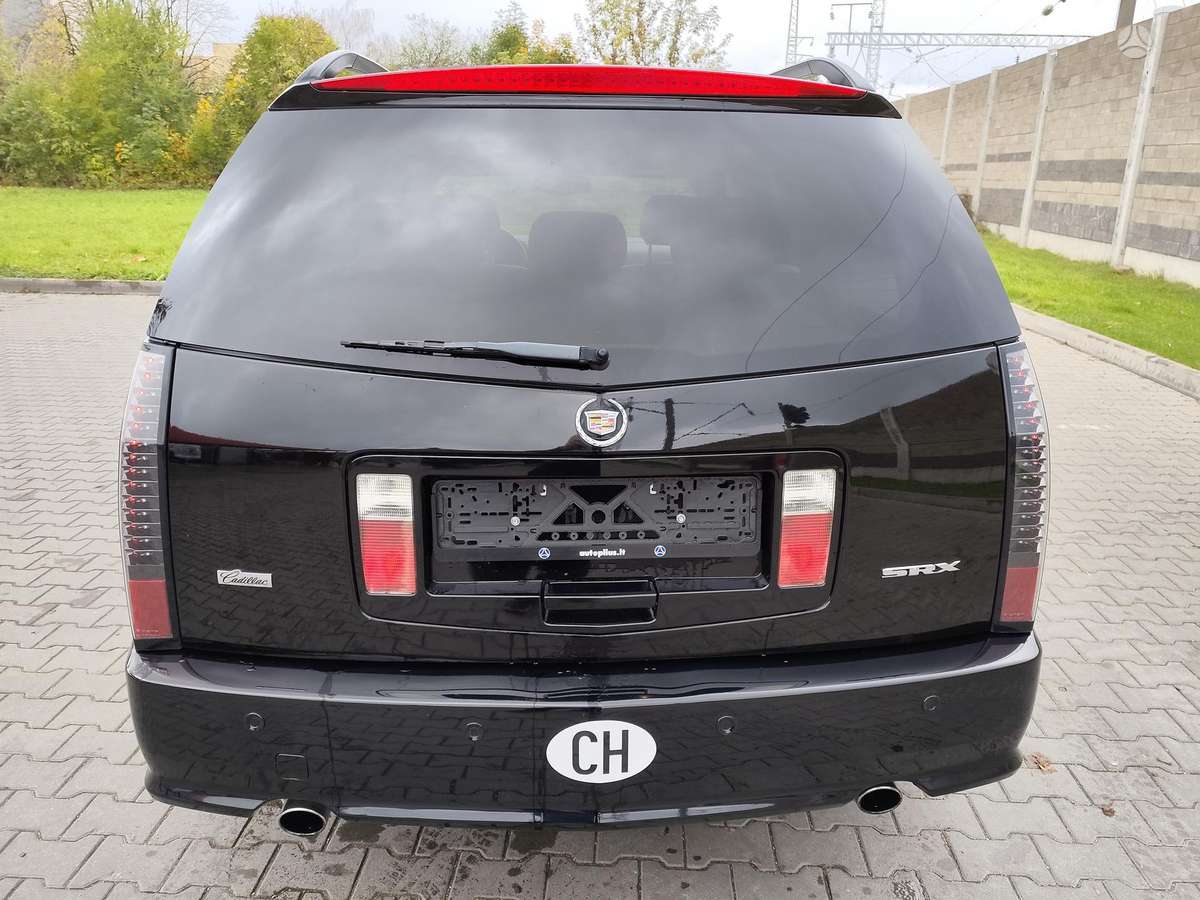 Cadillac SRX 2007 — салон