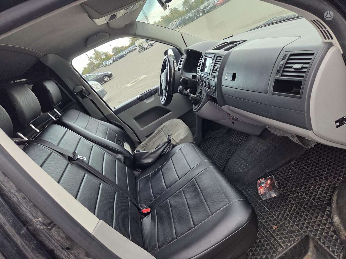 Volkswagen Transporter 2011 — photo 7