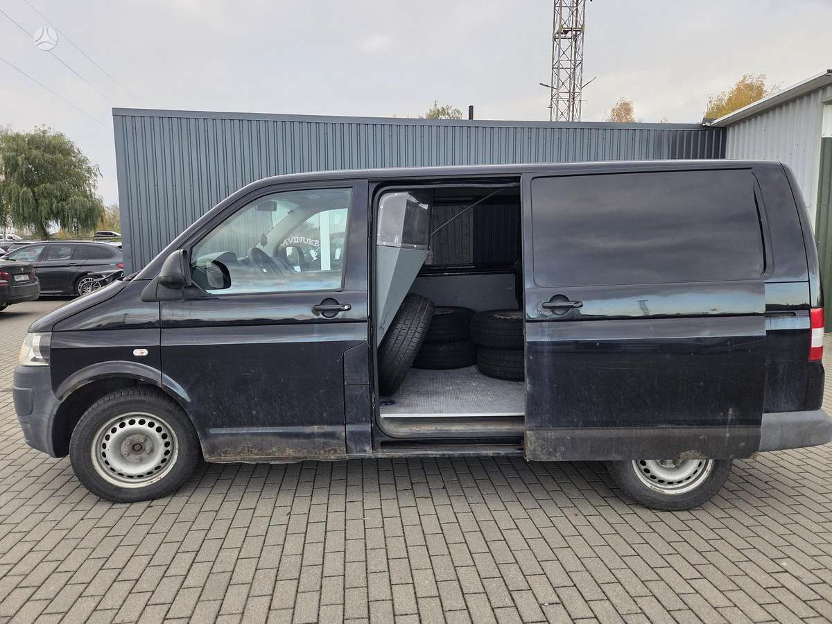 Volkswagen Transporter 2011 — photo 9