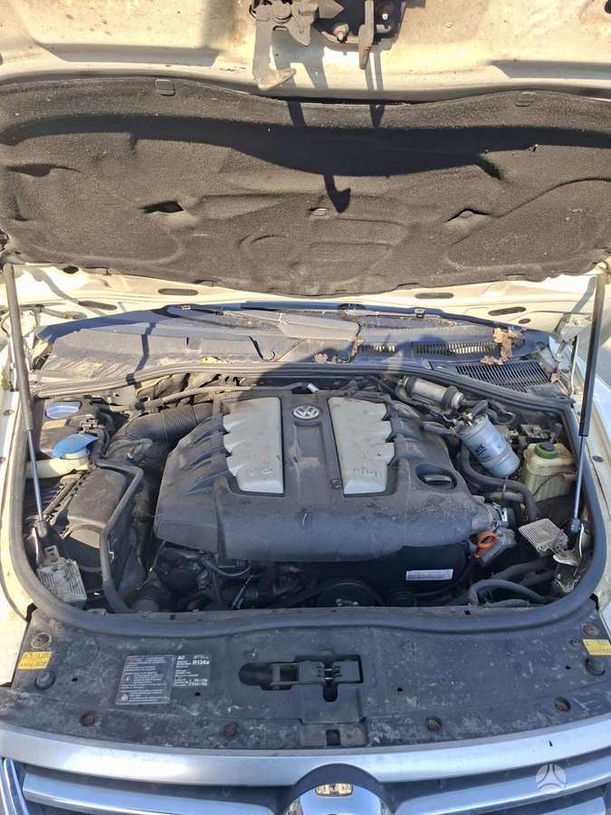 Volkswagen Touareg 2008 — photo 12