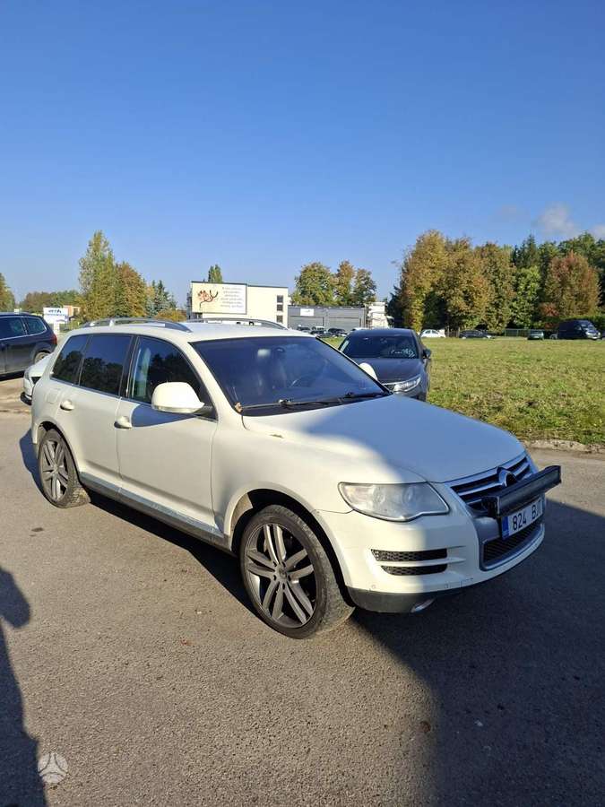 Volkswagen Touareg 2008 — interior