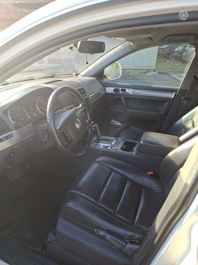 Volkswagen Touareg 2008 — photo 7
