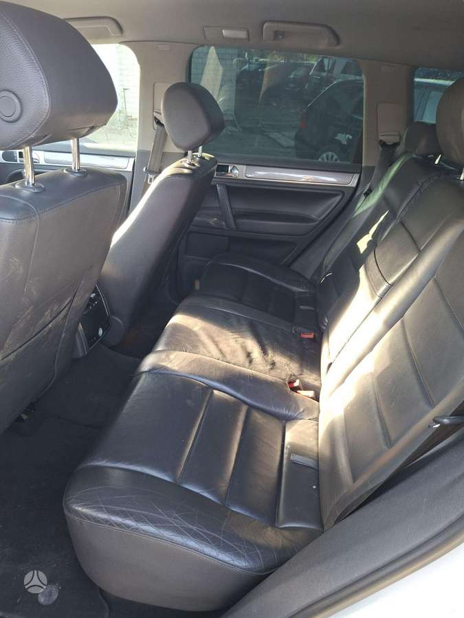Volkswagen Touareg 2008 — photo 8