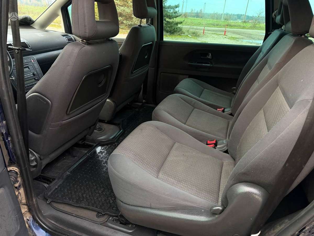 Seat Alhambra 2006 — photo 10