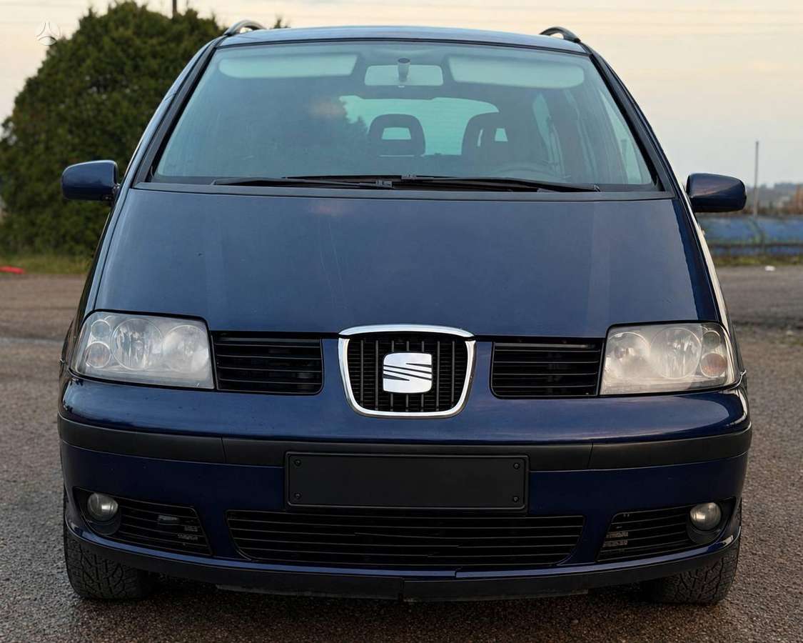 Seat Alhambra 2006 — rear view
