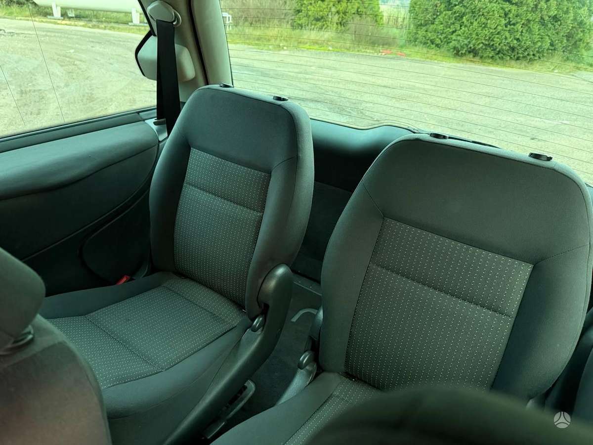 Seat Alhambra 2006 — photo 9