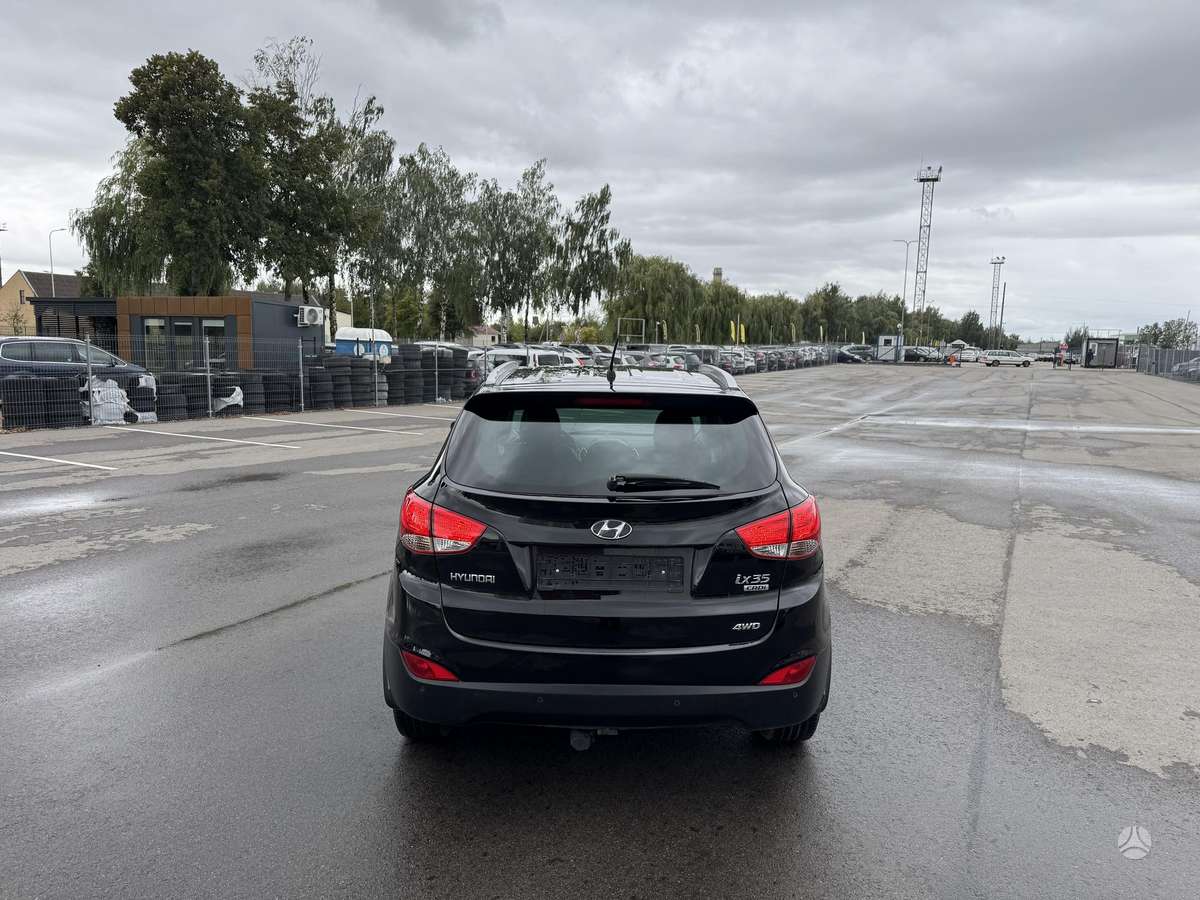 Hyundai ix35 2012 — двигун 1995 cm³, 184 HP (135kW)