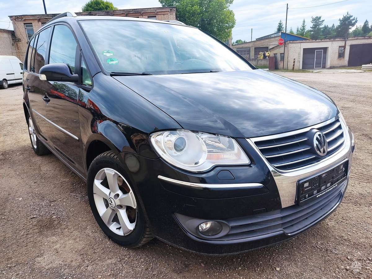Volkswagen Touran 2009 — vehicle for AFU Ukraine