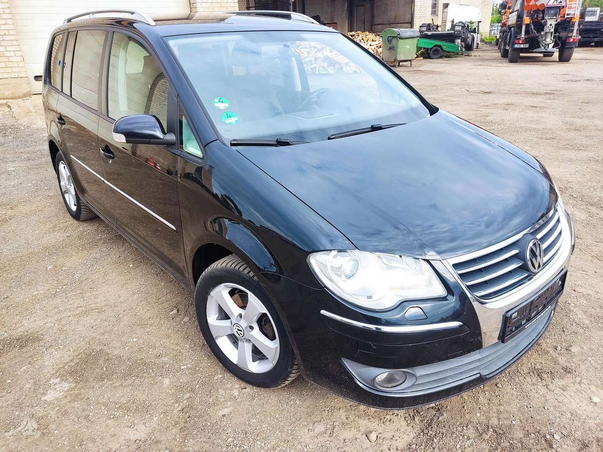 Volkswagen Touran 2009 — photo 20