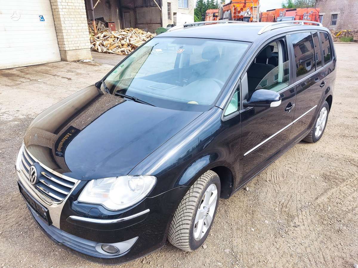 Volkswagen Touran 2009 — photo 7