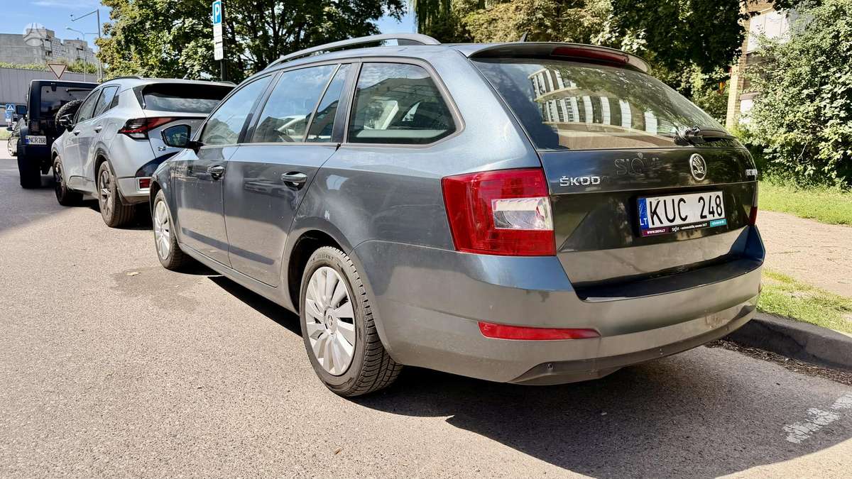 Skoda Octavia 2015 — interior