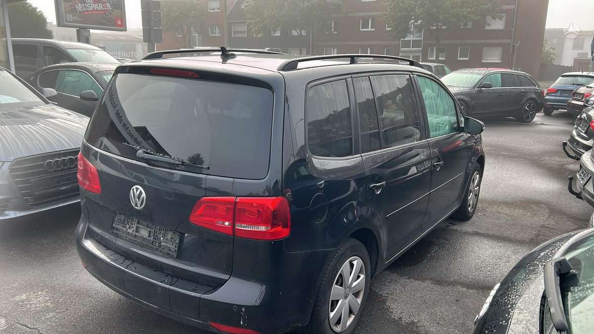 Volkswagen Touran 2012 — photo 10