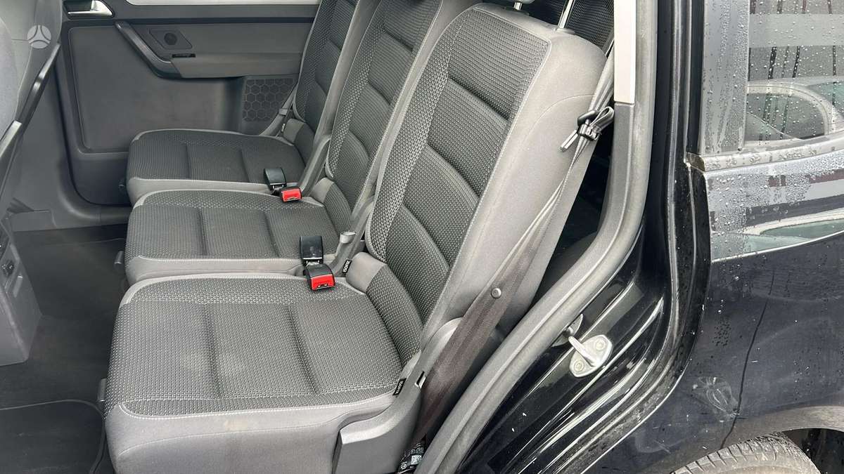 Volkswagen Touran 2012 — photo 23
