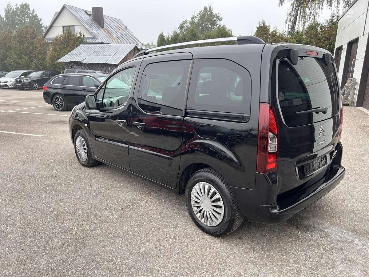 Citroen Berlingo 2014 — rear view