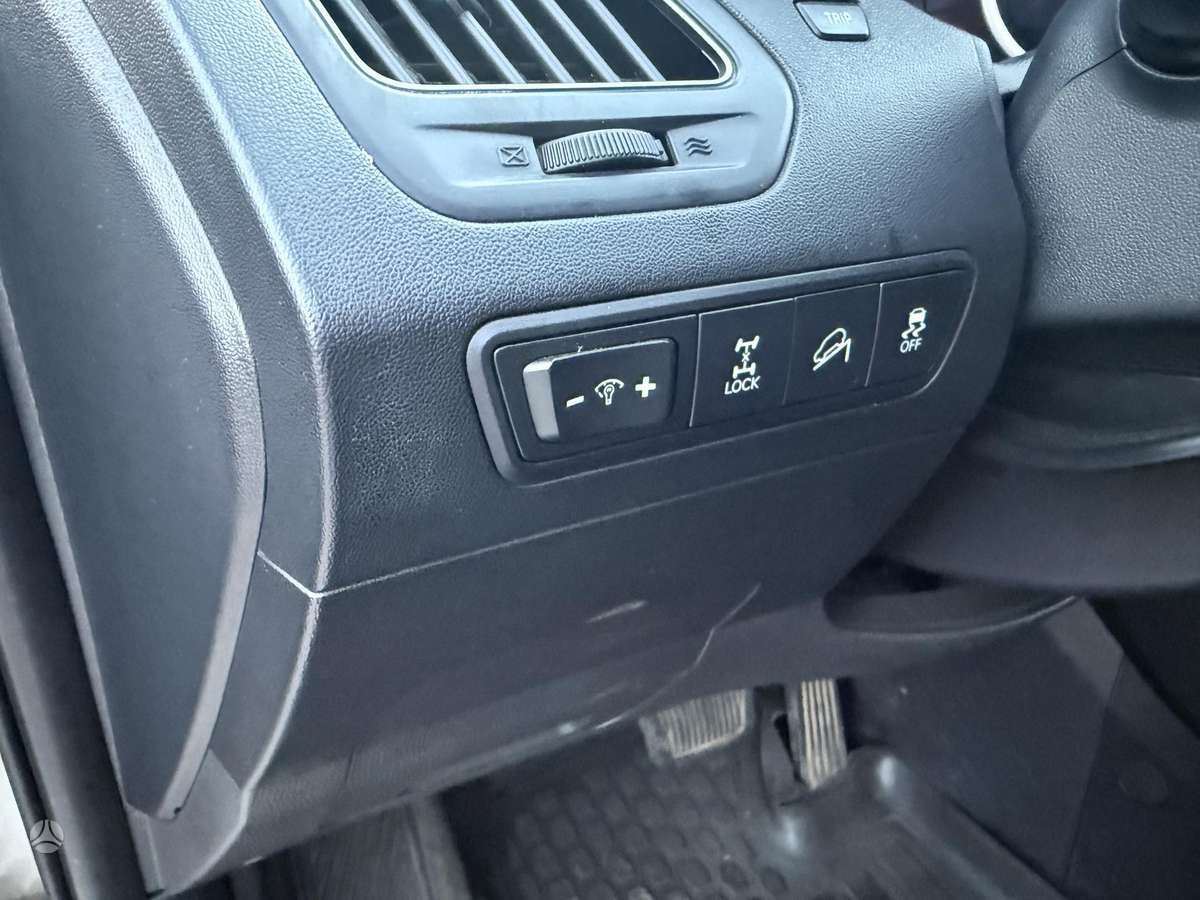 Hyundai ix35 2011 — photo 12