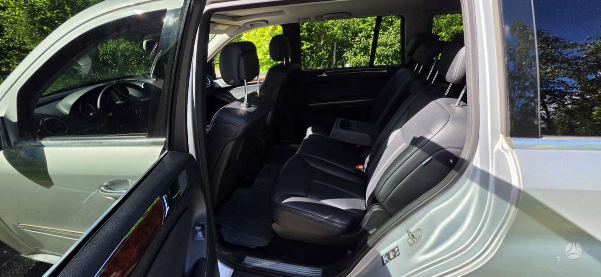 Mercedes-Benz GL450 2010 — photo 5