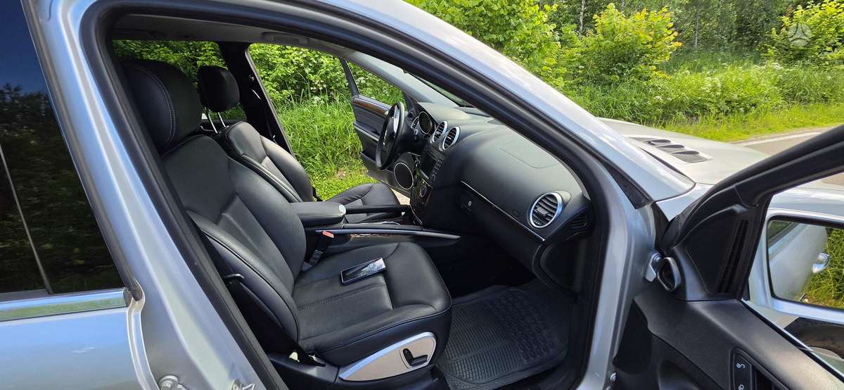 Mercedes-Benz GL450 2010 — photo 8