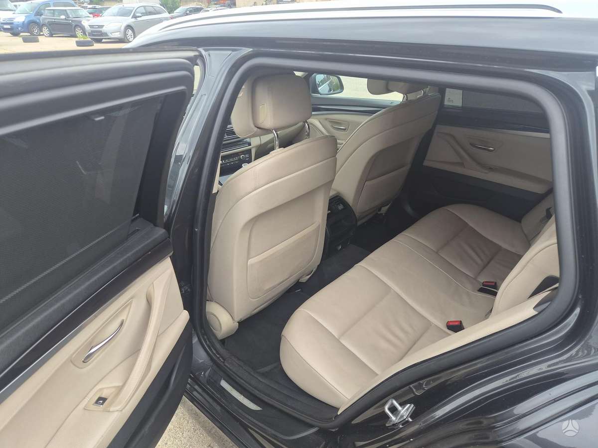 BMW 520 2011 — photo 13