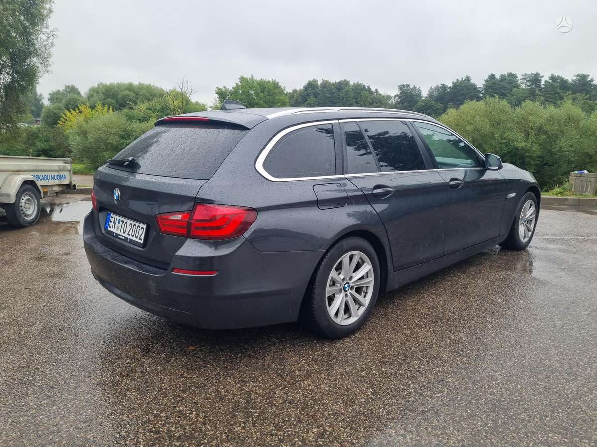 BMW 520 2011 — photo 6