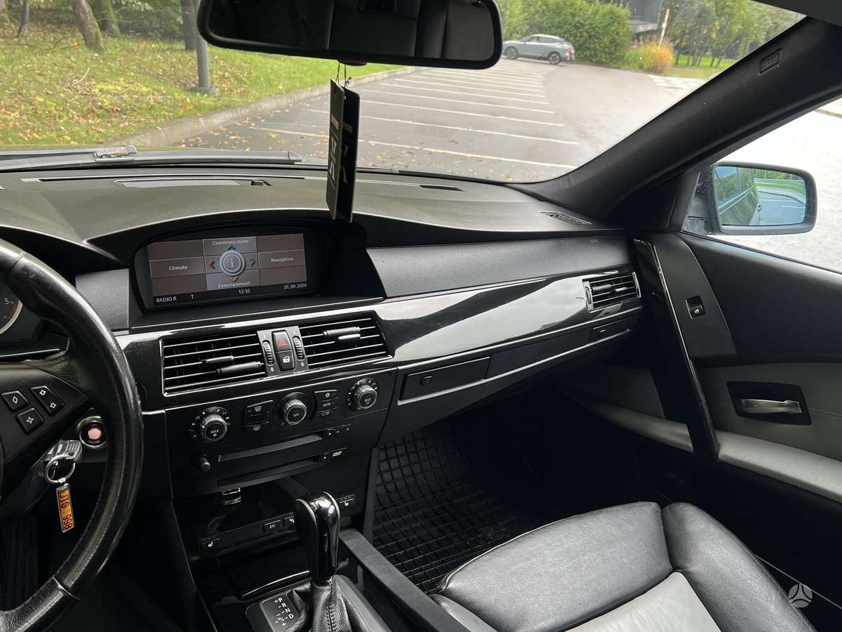 BMW 530 2006 — photo 17