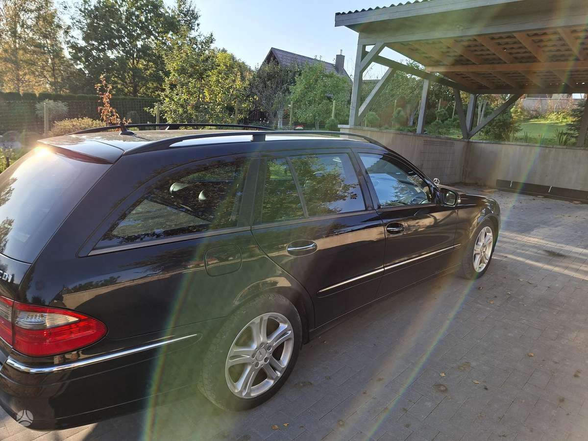 Mercedes-Benz E320 2007 — двигун 2987 cm³, 224 HP (165kW)