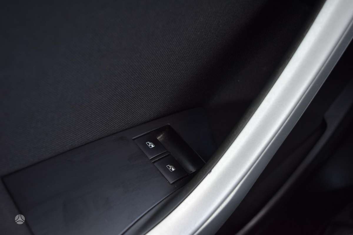 Opel Astra 2013 — photo 21