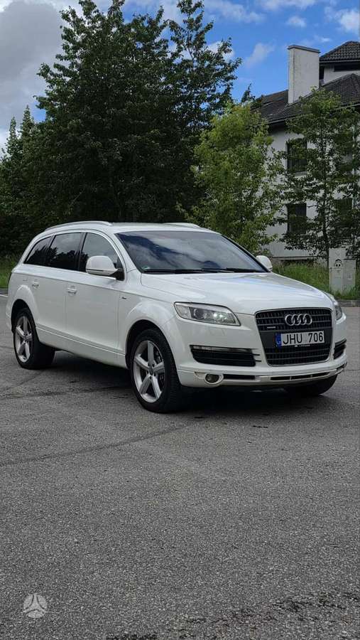 Audi Q7 2007 — rear view