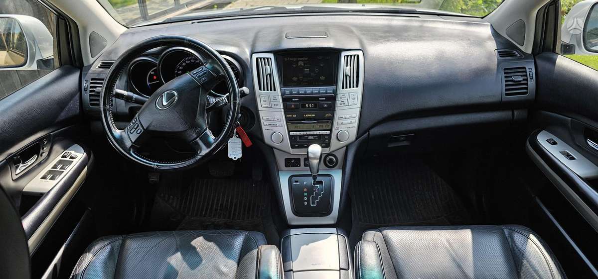 Lexus RX 2009 — двигун 3300 cm³, 211 HP (155kW)
