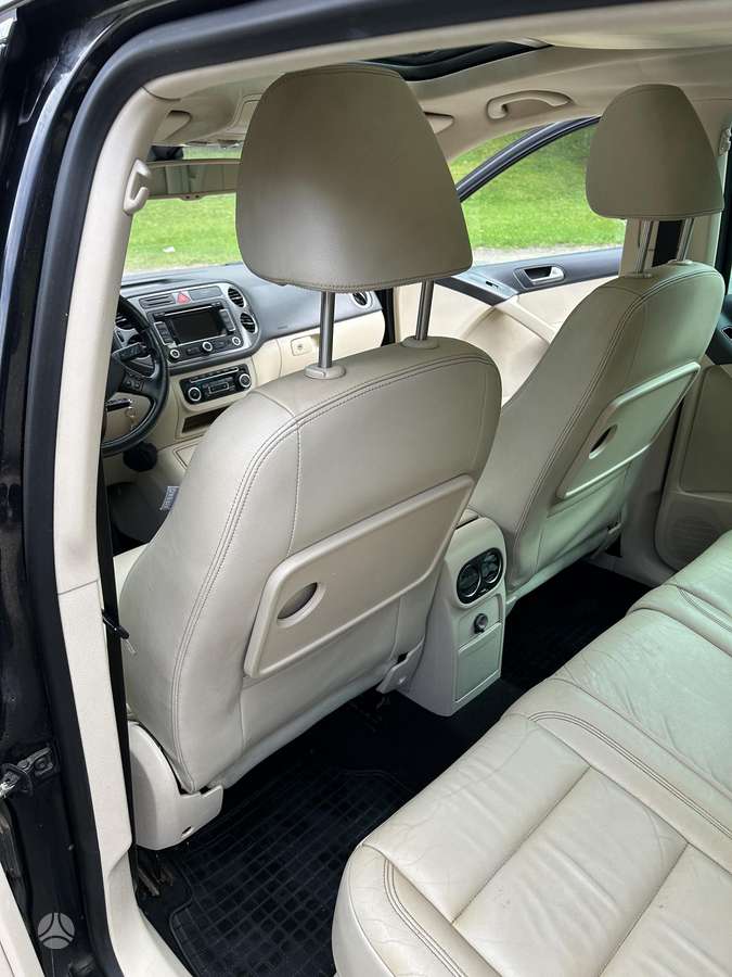 Volkswagen Tiguan 2010 — photo 8
