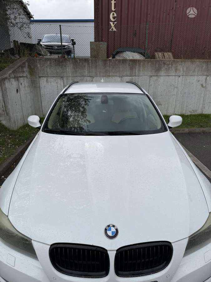 BMW 320 2010 — двигун 1995 cm³, 184 HP (135kW)