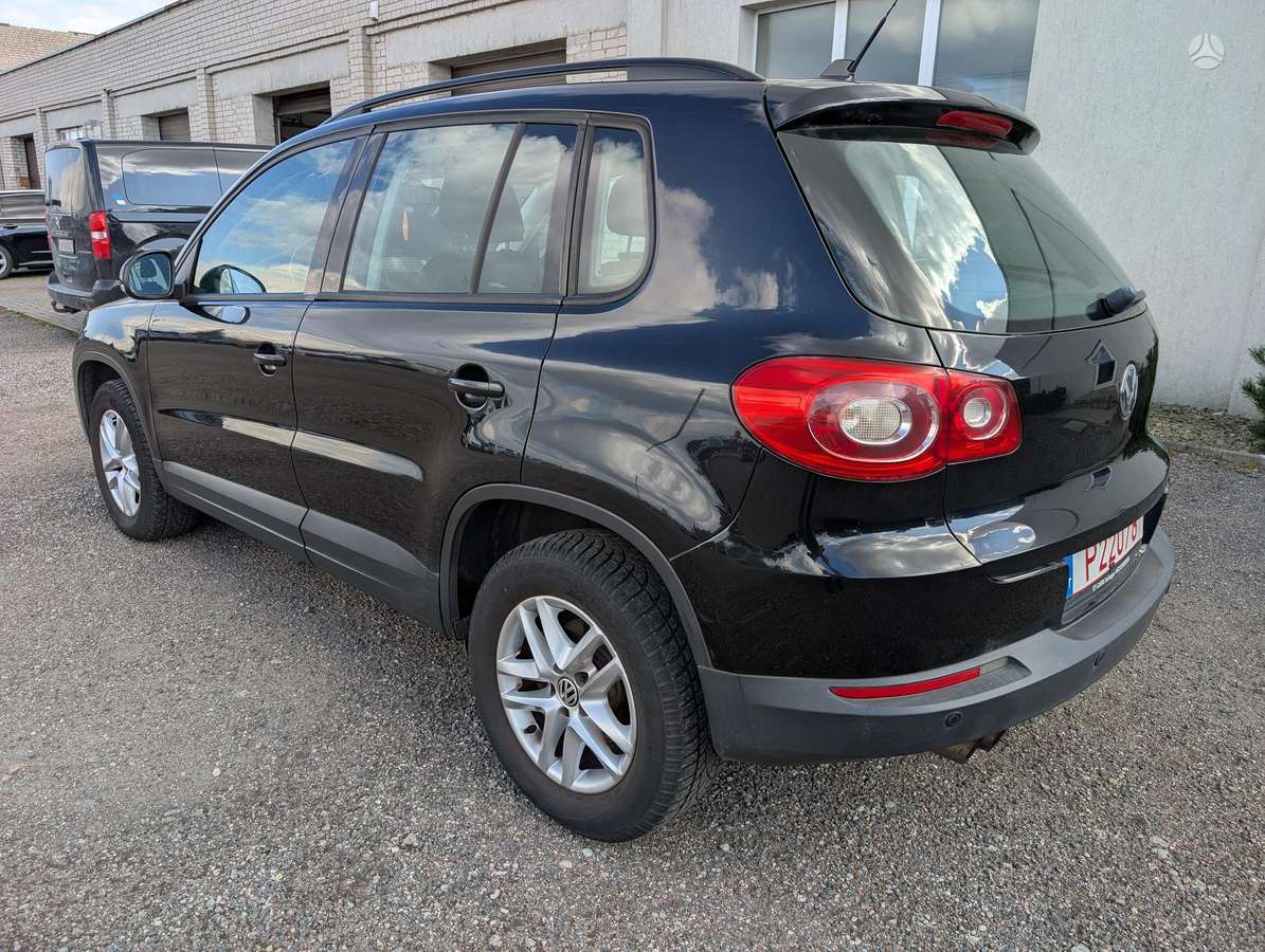 Volkswagen Tiguan 2010 — photo 10