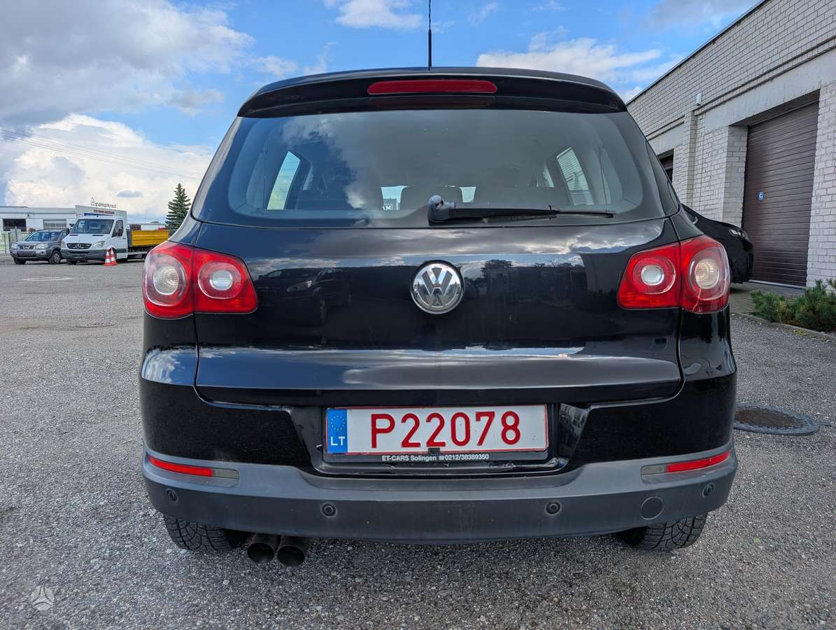 Volkswagen Tiguan 2010 — photo 11