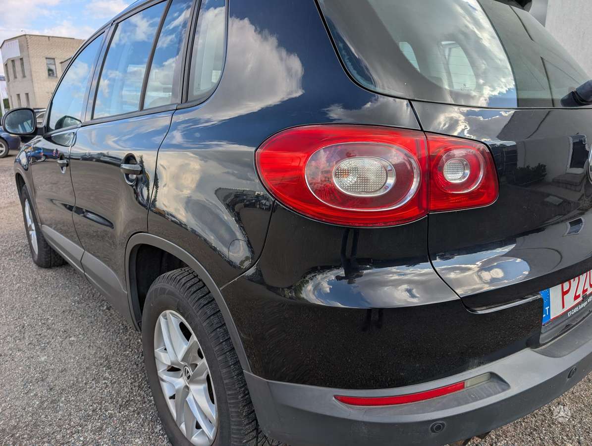 Volkswagen Tiguan 2010 — photo 12