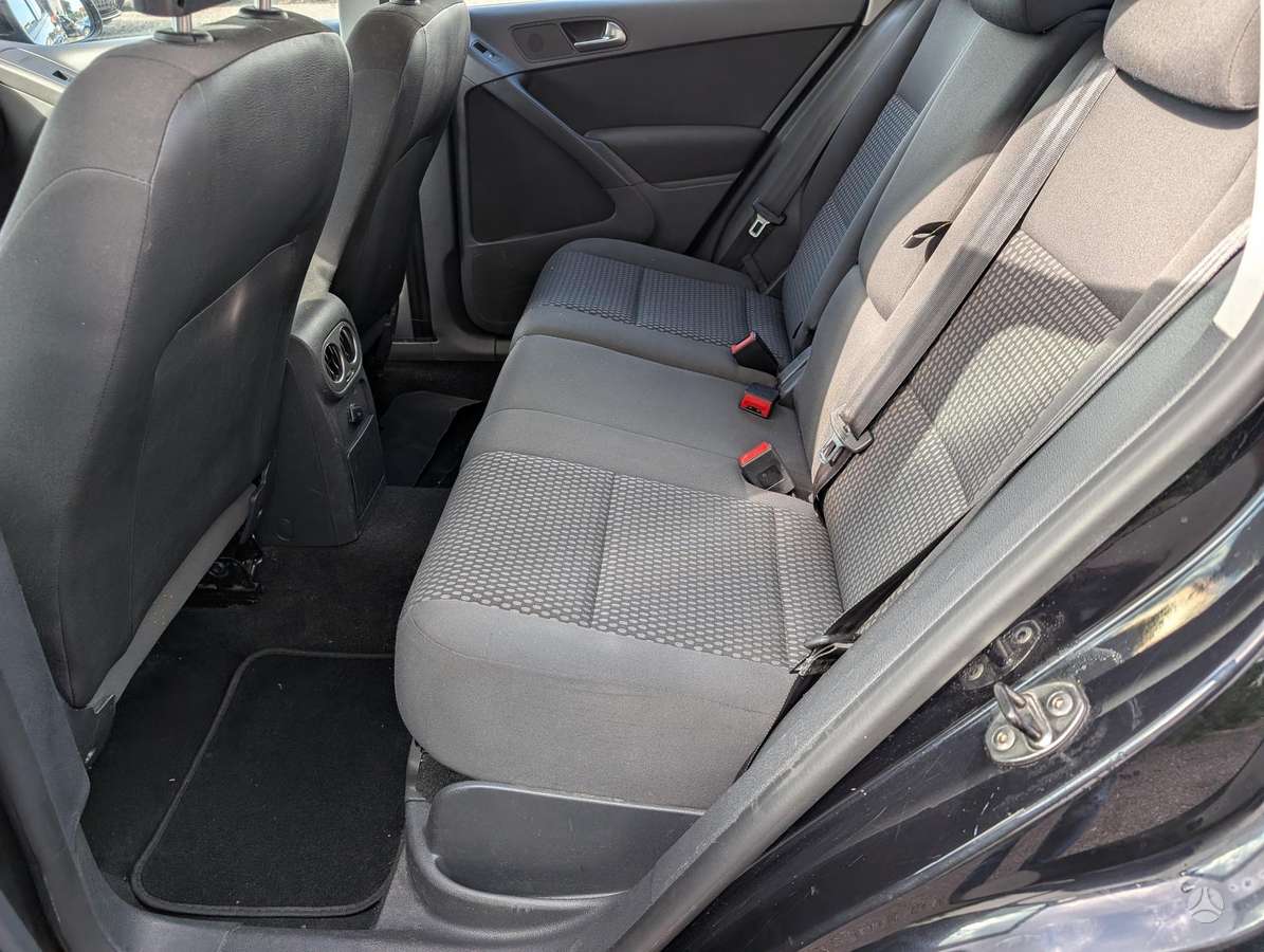 Volkswagen Tiguan 2010 — photo 23