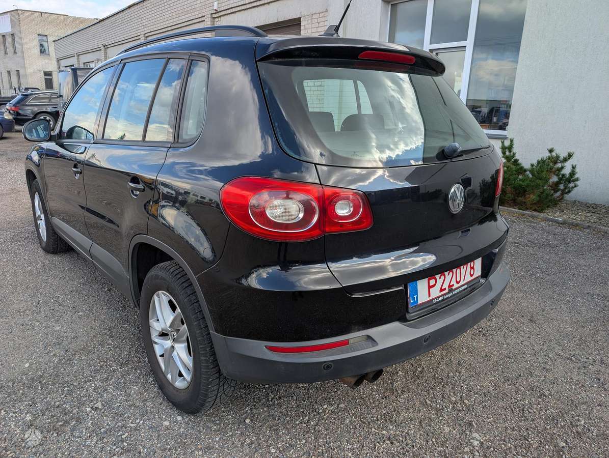 Volkswagen Tiguan 2010 — photo 9