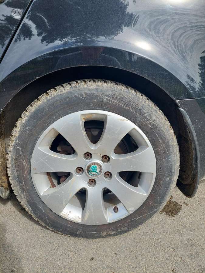 Skoda Superb 2011 — photo 10