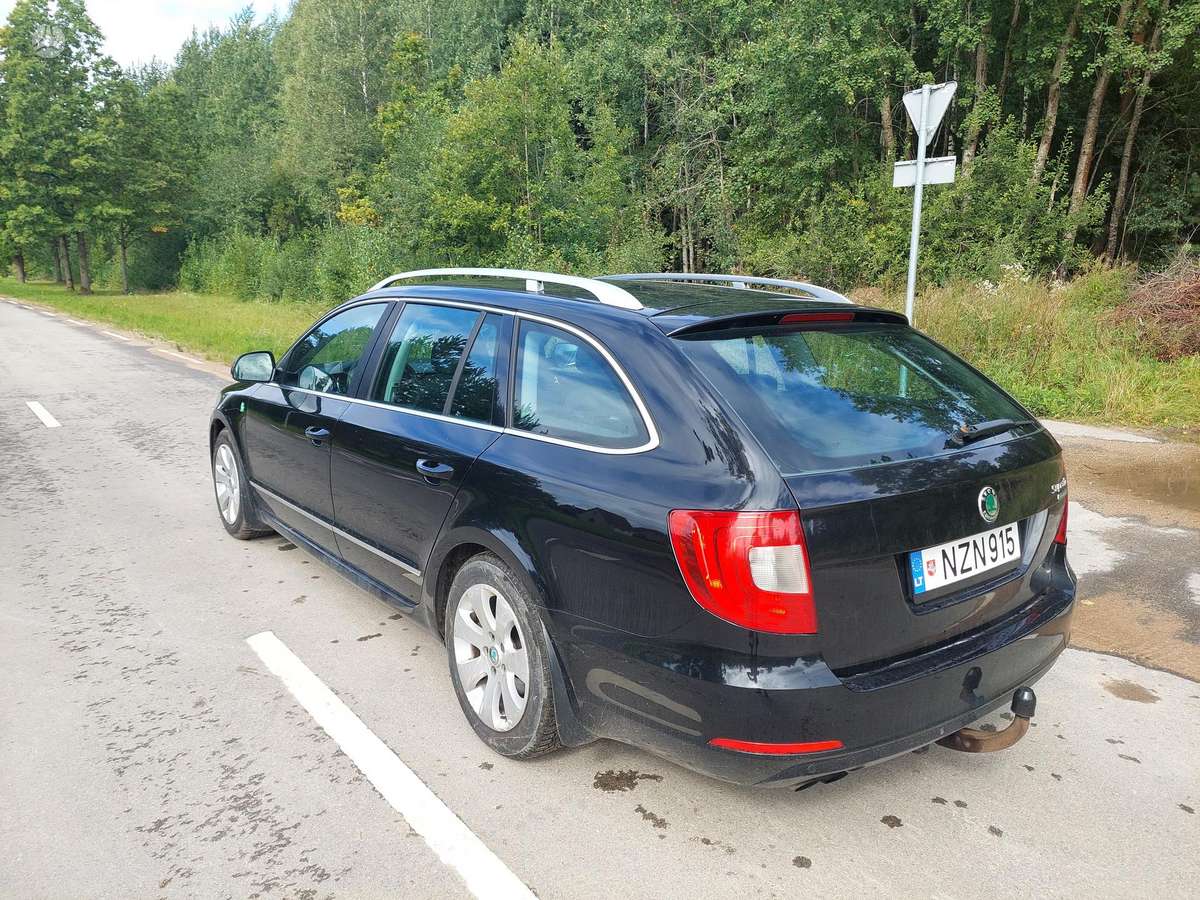 Skoda Superb 2011 — photo 6