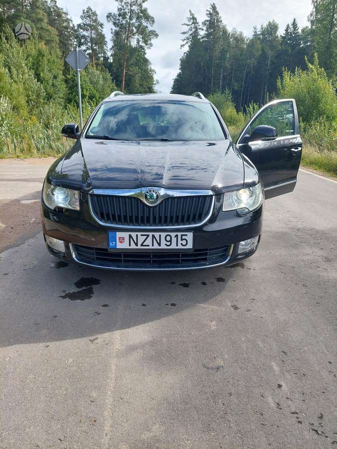 Skoda Superb 2011 — photo 7