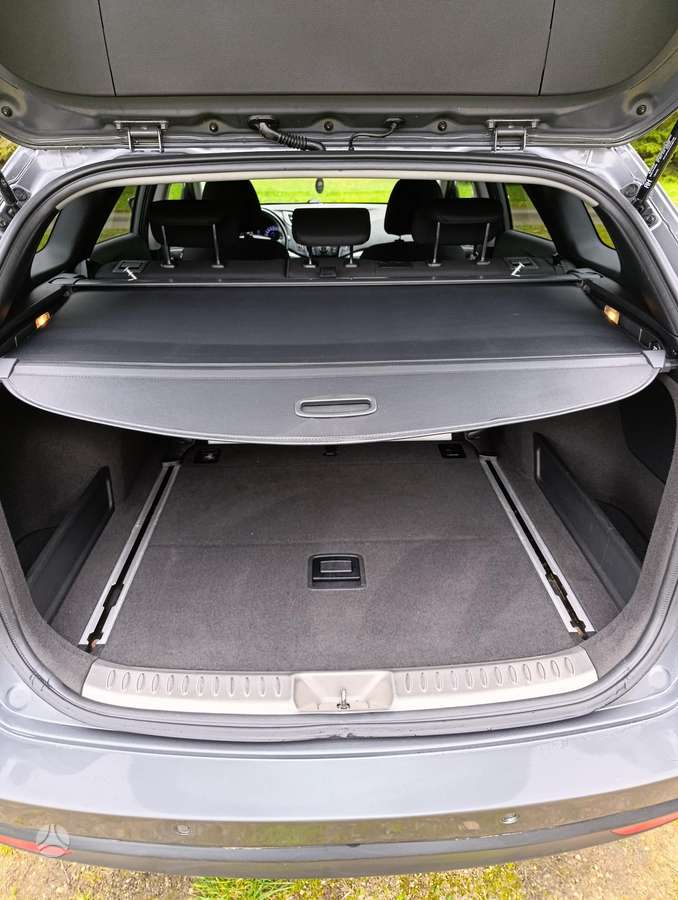 Hyundai i40 2012 — rear view