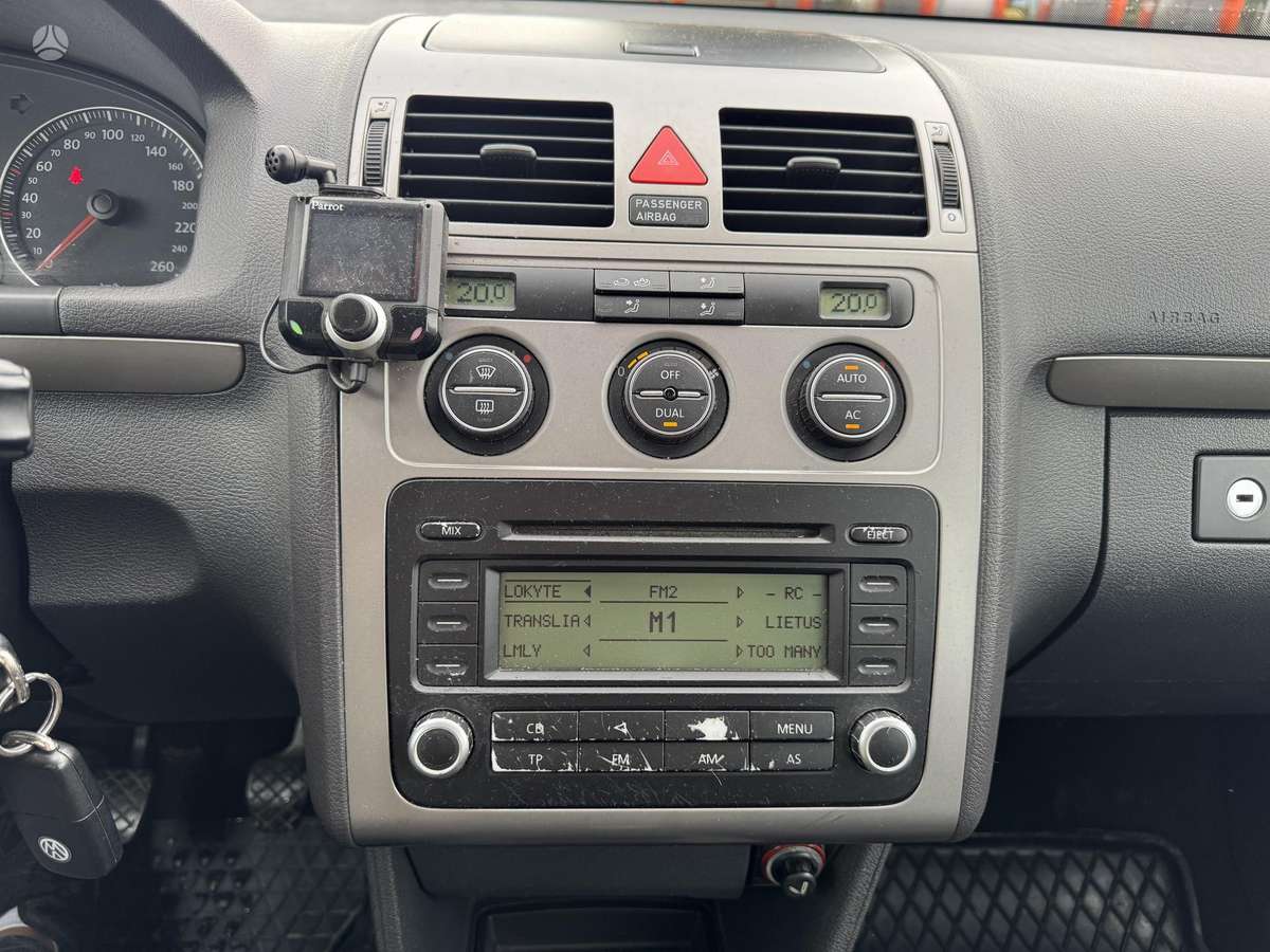 Volkswagen Touran 2008 — photo 13