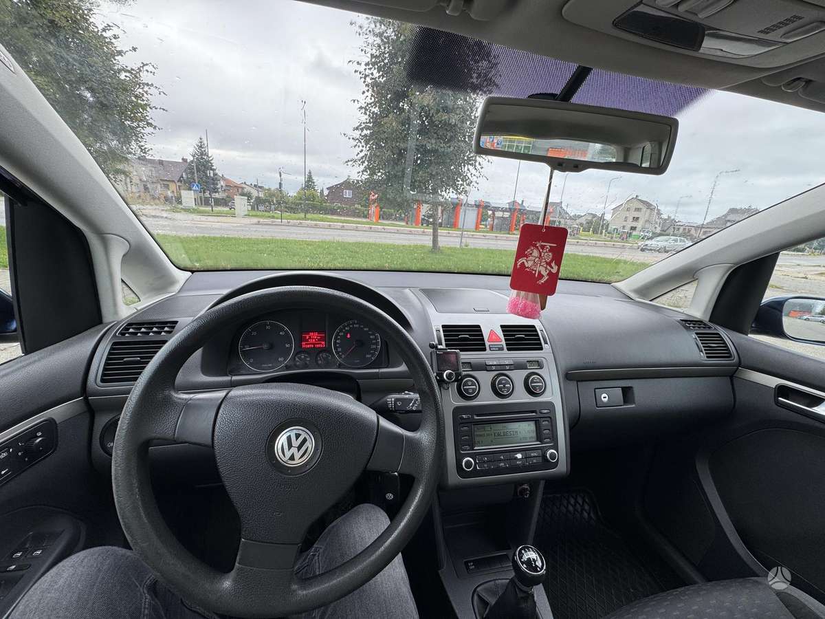 Volkswagen Touran 2008 — photo 15