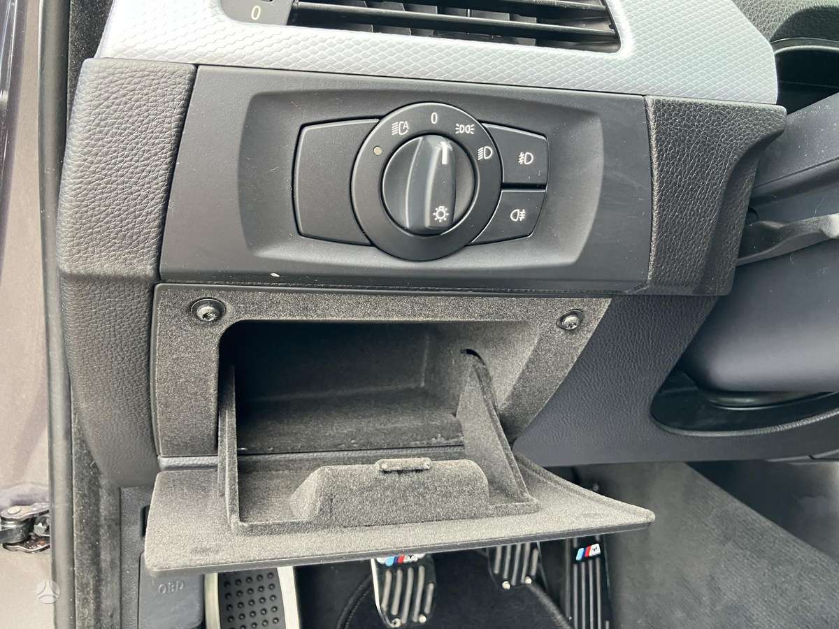 BMW 325 2007 — photo 10